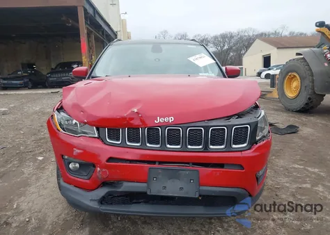 2018 Jeep Compass Latitude 4X4 z USA, uszkodzony, nr VIN 3C4NJDBBXJT167785